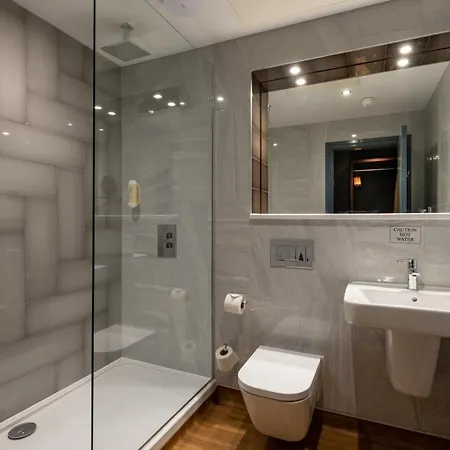 Hotel The Old Borough - Wetherspoon 4*