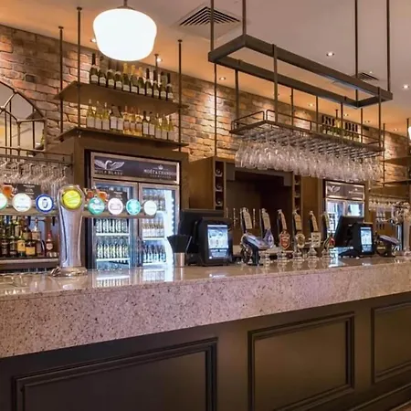 The Old Borough - Wetherspoon 4* Swords