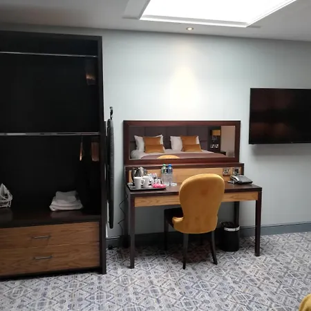 The Old Borough - Wetherspoon Swords