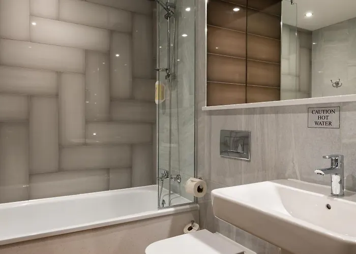 The Old Borough - Wetherspoon Hotell Swords