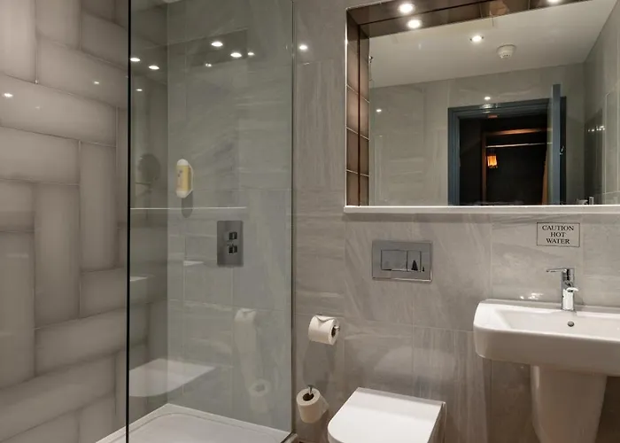 Hotell The Old Borough - Wetherspoon 4*