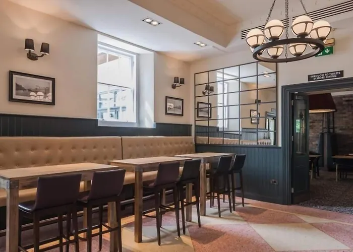 The Old Borough - Wetherspoon Otel Swords