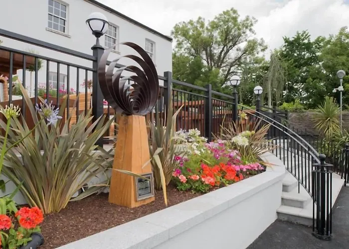 The Old Borough - Wetherspoon Otel 4*