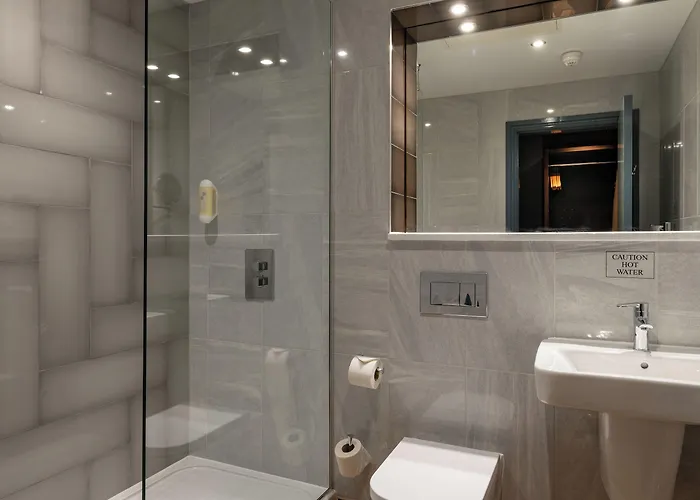 Hotell The Old Borough - Wetherspoon 4*